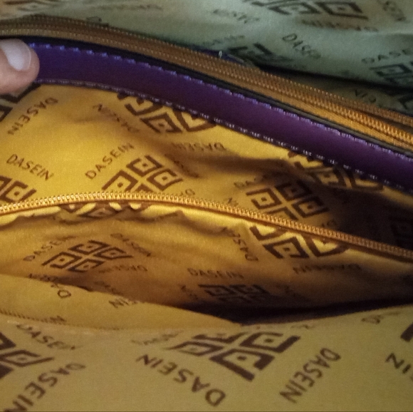 Dasein Croc-Ostrich Bag - Picture 6 of 12